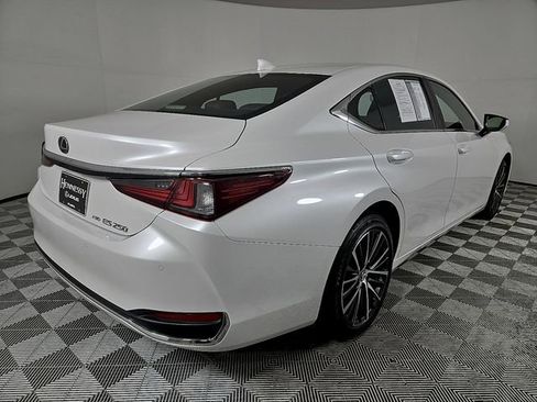 Certified 2024 Lexus ES 250 w/ Premium Package image 5