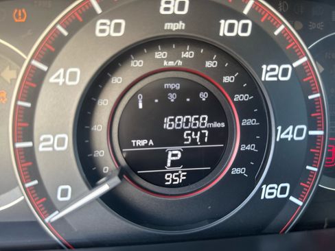 Used 2014 Honda Accord Sport image 19