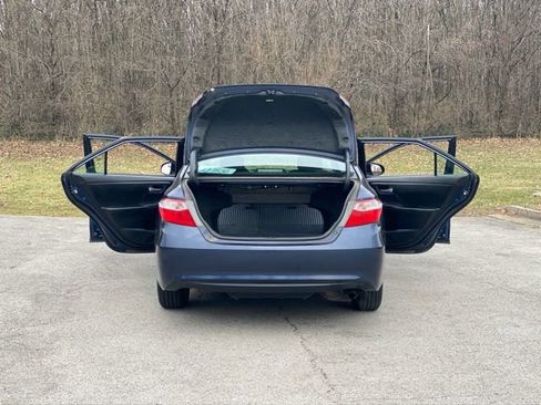 Used 2016 Toyota Camry LE FWD image 35