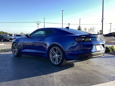 Used 2021 Chevrolet Camaro LT w/ RS Package image 7