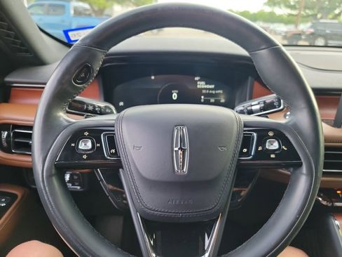 Used 2020 Lincoln Aviator Reserve w/ Elements Package Plus image 17