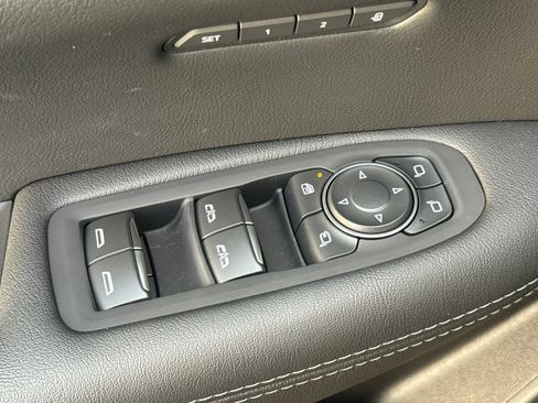 Used 2025 Cadillac XT5 Premium Luxury w/ Technology Package image 11