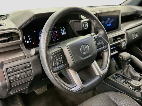 Used 2026 Toyota 4Runner SR5 AWD/4WD image 18