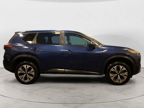 Used 2023 Nissan Rogue SV image 7