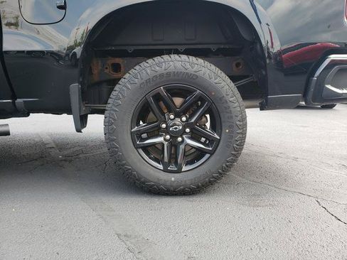 Used 2021 Chevrolet Silverado 1500 Custom Trail Boss AWD/4WD image 9