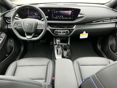Used 2025 Buick Envista Sport Touring w/ Convenience I Package image 12