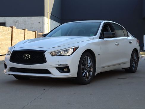 Used 2018 INFINITI Q50 Luxe w/ Essential Package (3.0T Luxe) AWD/4WD image 2