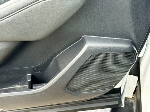 Used 2021 Toyota Highlander XLE image 19