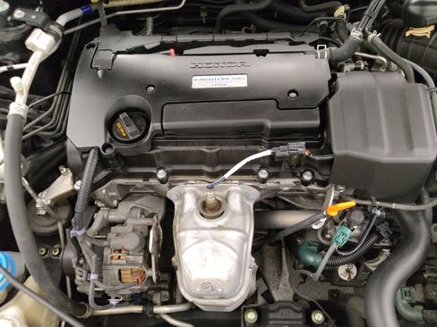 Used 2017 Honda Accord LX image 30