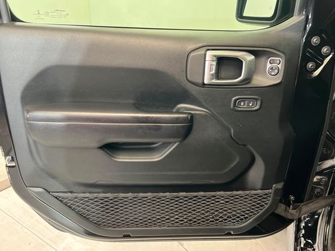 Used 2021 Jeep Wrangler Rubicon AWD/4WD image 14