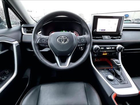 Used 2024 Toyota RAV4 Adventure image 5
