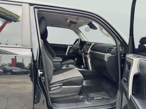 Used 2024 Toyota 4Runner SR5 AWD/4WD image 51