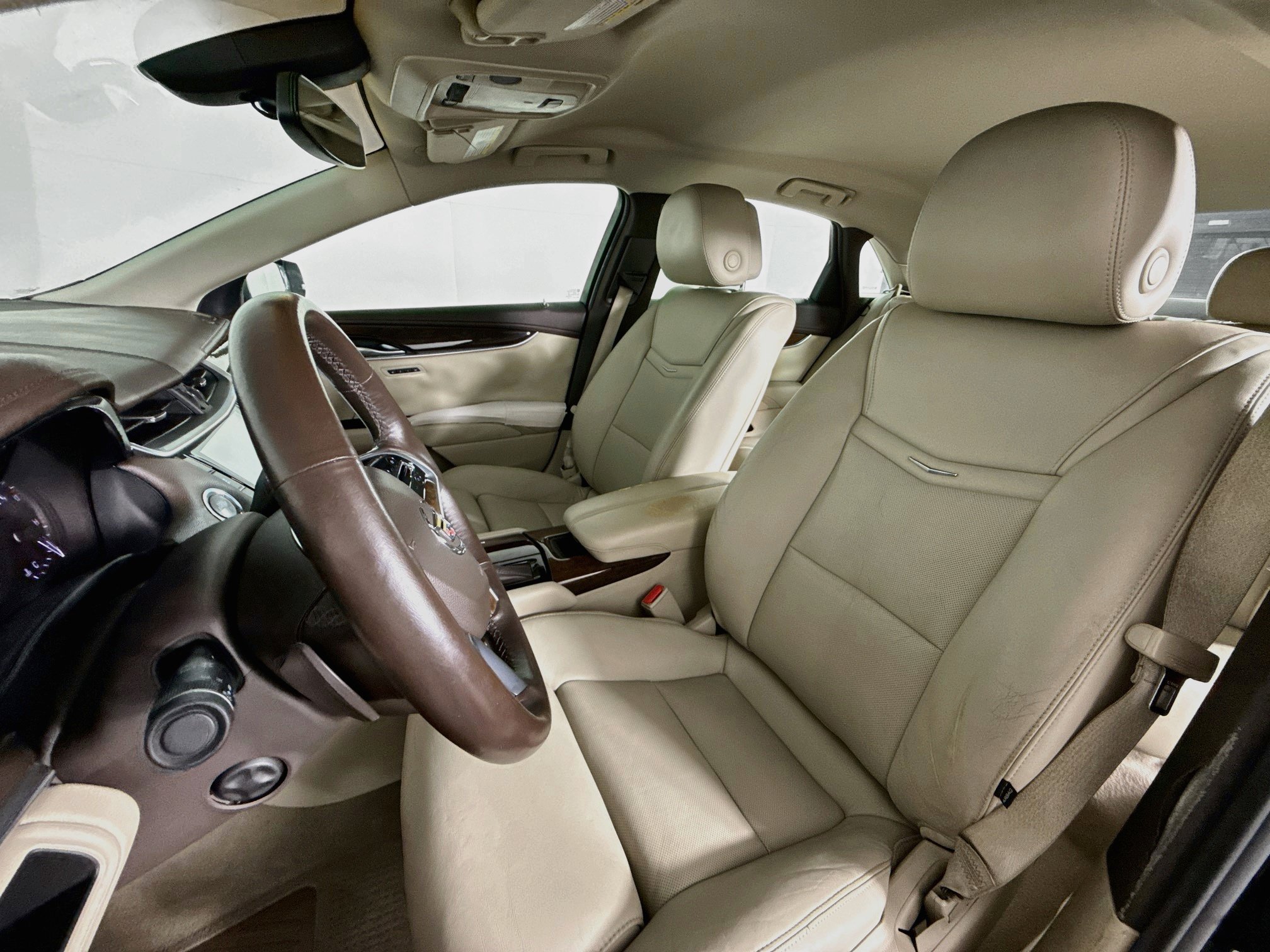 Used 2014 Cadillac XTS Luxury AWD/4WD image 25