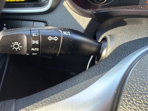 Used 2019 Kia Sorento L FWD image 14