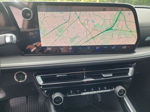 New 2025 Chevrolet Traverse LT w/ Driver Confidence Package image 33