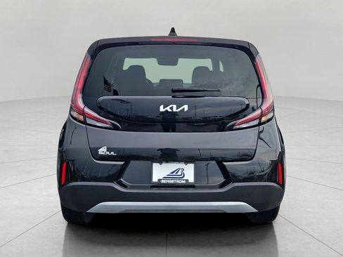 Used 2025 Kia Soul LX w/ LX Technology Package FWD image 7