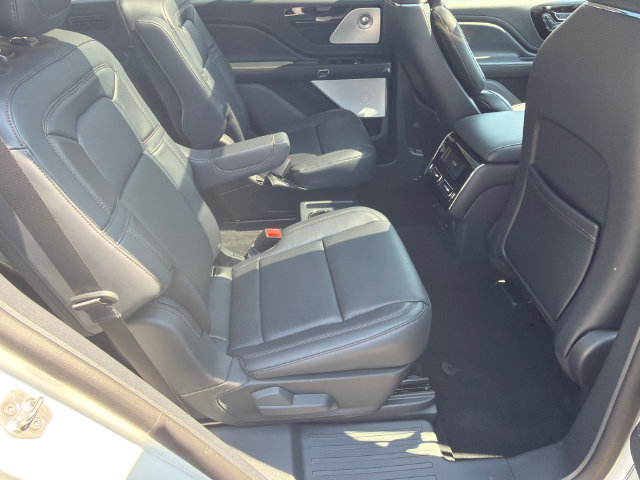 New 2026 Lincoln Aviator Reserve AWD/4WD image 16