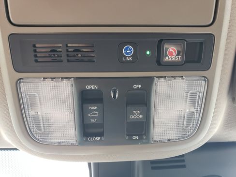 Used 2021 Honda Pilot Touring image 29