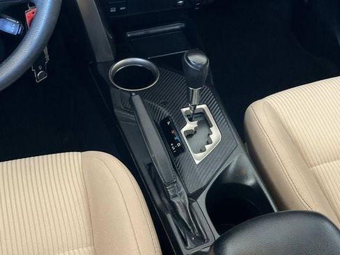 Used 2014 Toyota RAV4 XLE image 14