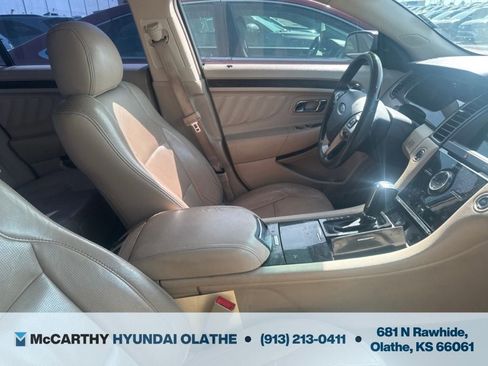 Used 2018 Ford Taurus Limited FWD image 3