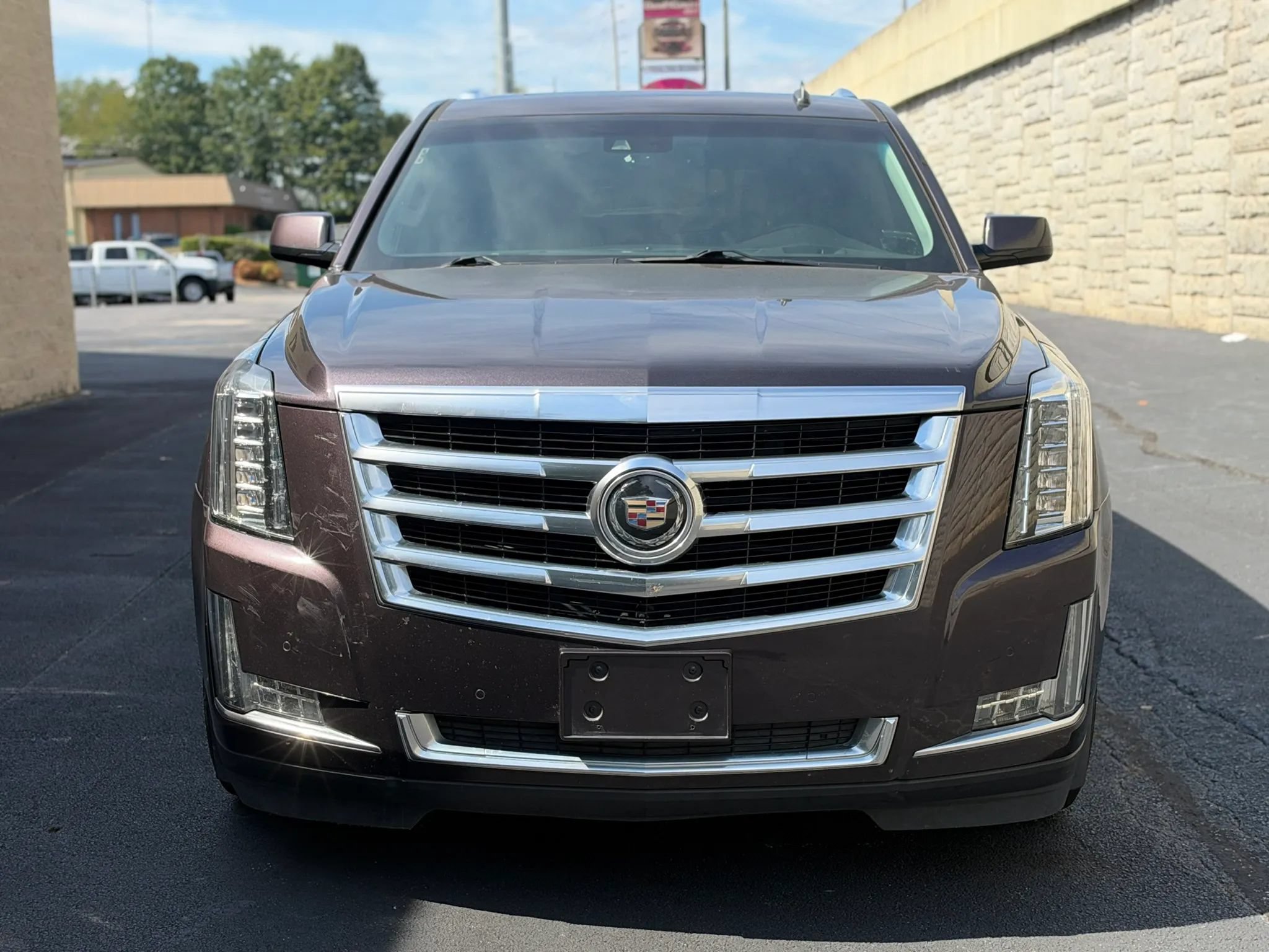 Used 2015 Cadillac Escalade Premium RWD image 4