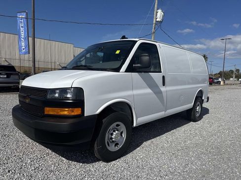 New 2025 Chevrolet Express 2500 w/ Enhanced Convenience Package image 3