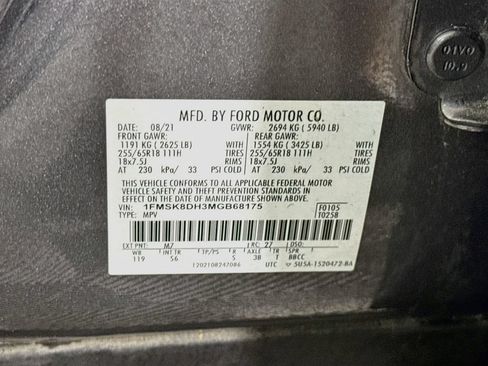 Used 2021 Ford Explorer XLT w/ Equipment Group 202A AWD/4WD image 38