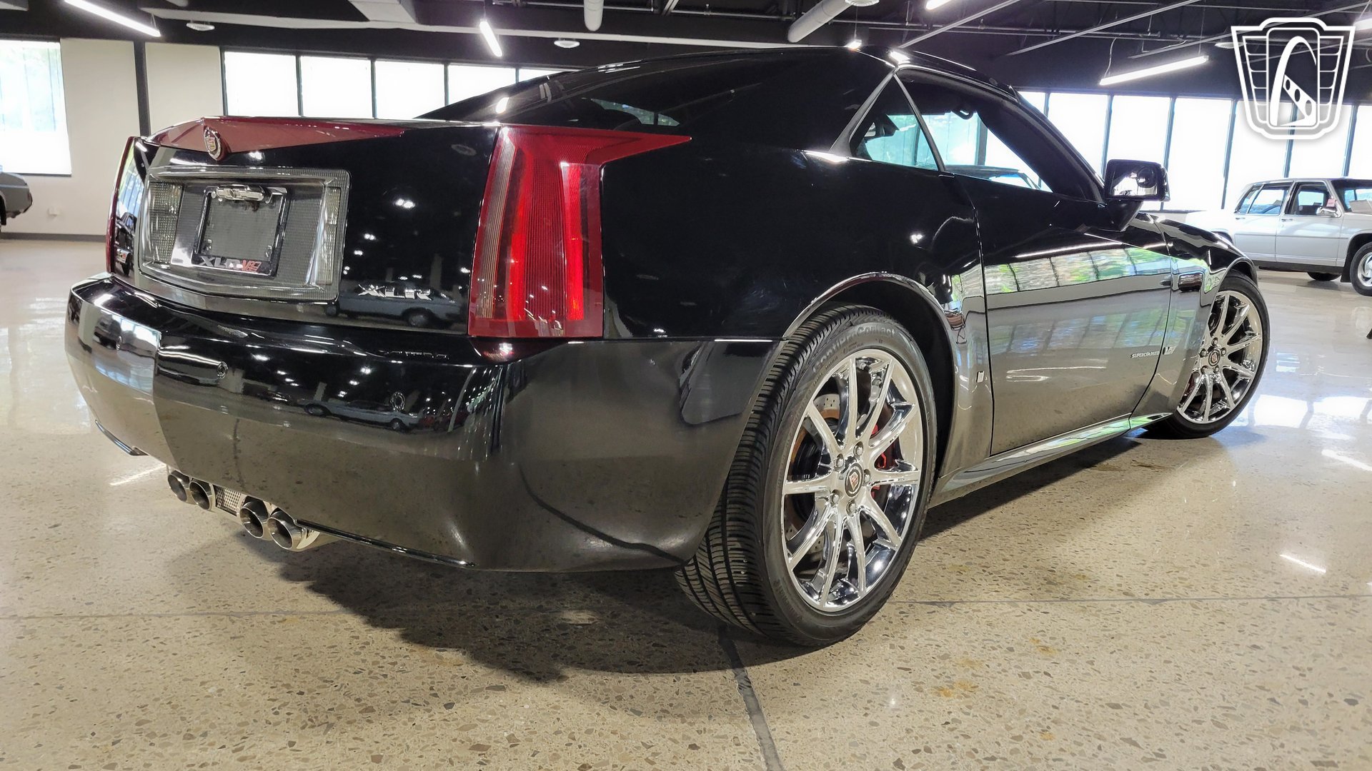 Used 2008 Cadillac XLR V RWD image 33