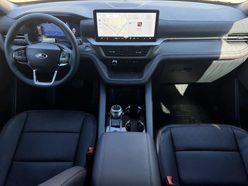 New 2026 Ford Explorer Platinum RWD image 2