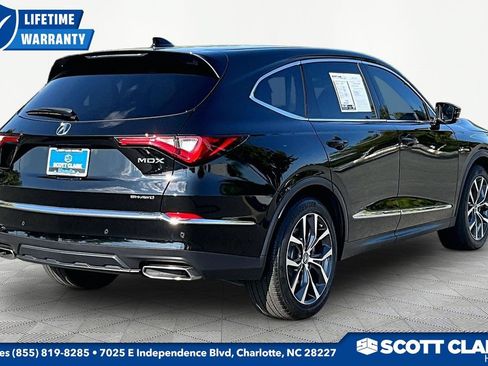 Used 2023 Acura MDX SH-AWD w/ Technology Package image 2