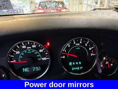 Used 2017 Jeep Wrangler Sahara w/ Connectivity Group AWD/4WD image 19