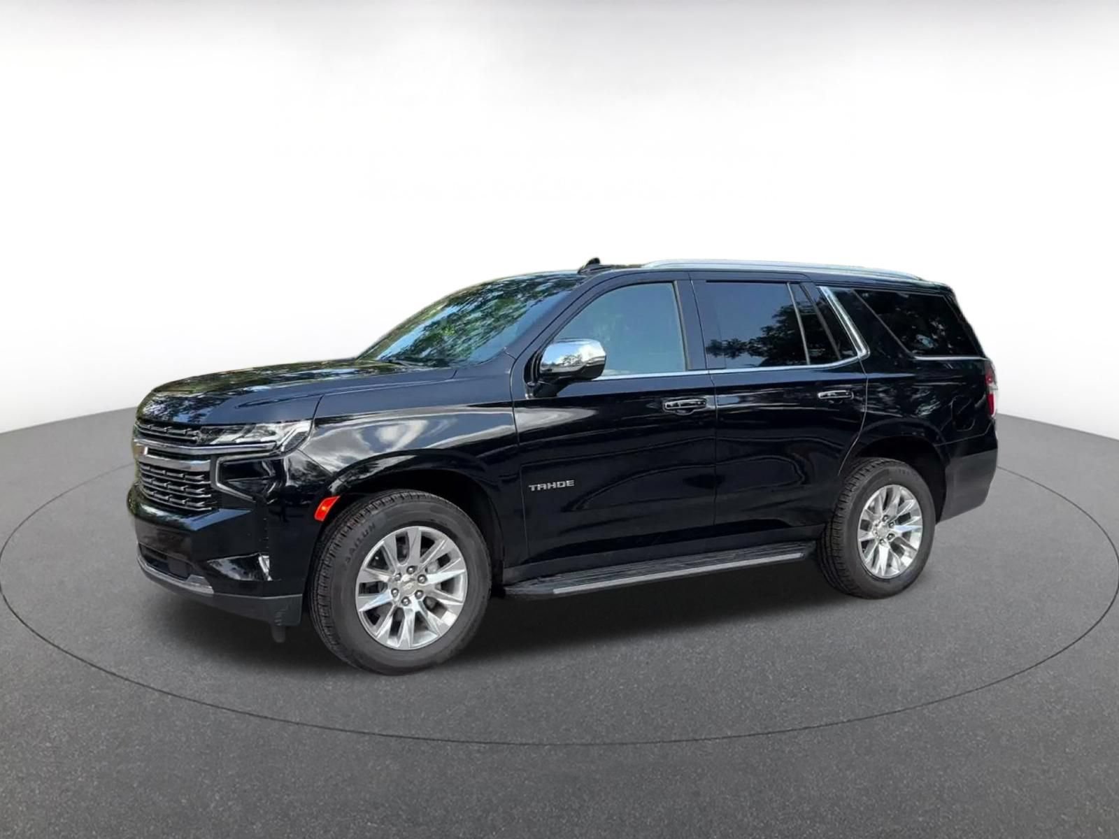 Used 2023 Chevrolet Tahoe Premier AWD/4WD image 7