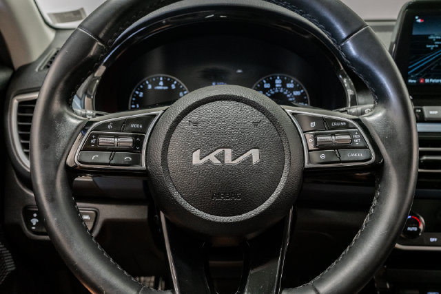 Used 2022 Kia Seltos S FWD image 13