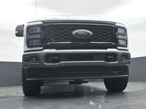 Used 2025 Ford F350 Lariat w/ Lariat Ultimate Package AWD/4WD image 50
