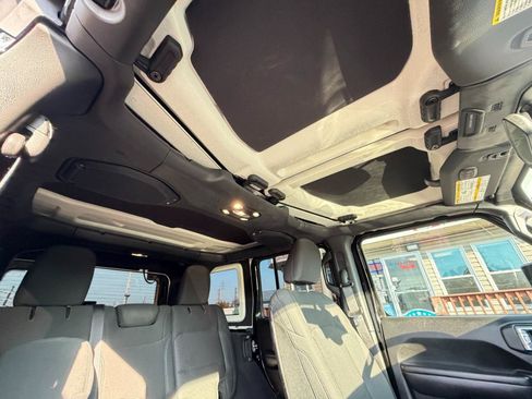 Used 2021 Jeep Wrangler Unlimited Sport AWD/4WD image 50