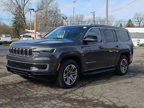 New 2024 Jeep Wagoneer 4WD w/ Premium Group I image 10