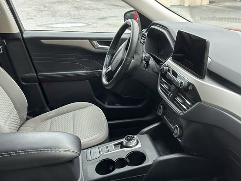 Used 2021 Ford Escape SE w/ Convenience Package image 5