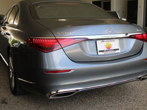 Certified 2023 Mercedes-Benz S 580 4MATIC Sedan image 11
