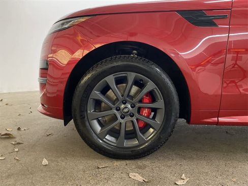 Used 2024 Land Rover Range Rover Sport Dynamic SE image 11