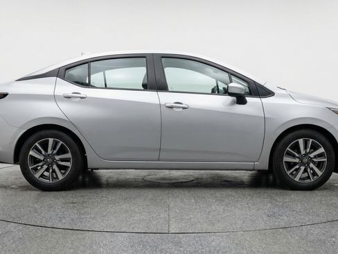 Used 2025 Nissan Versa SV FWD image 11