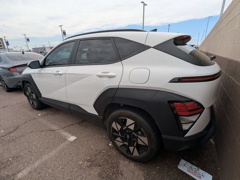 Used 2024 Hyundai Kona SEL FWD image 4