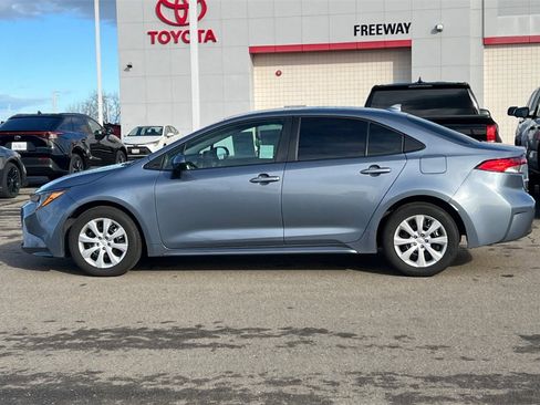 Certified 2025 Toyota Corolla LE image 9