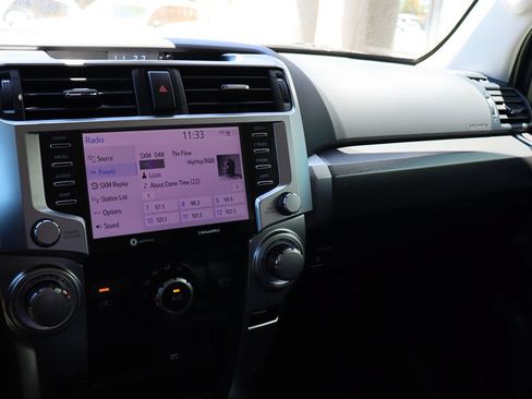 Used 2022 Toyota 4Runner SR5 AWD/4WD image 43