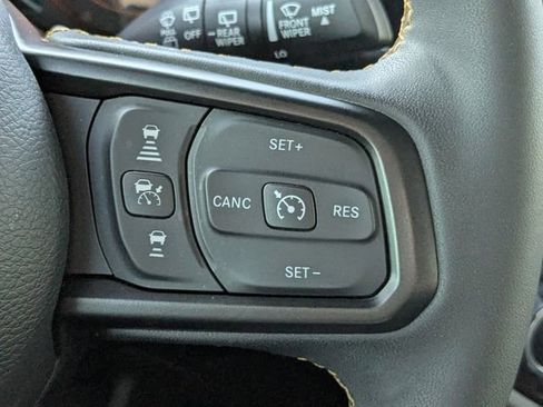 Used 2024 Jeep Wrangler Willys image 33