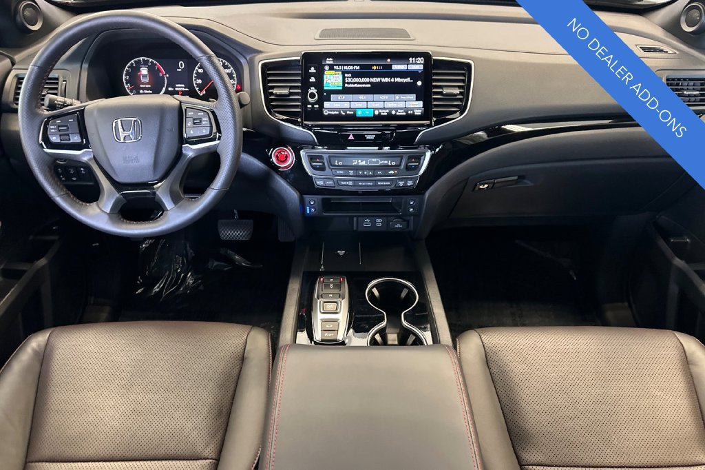 Certified 2025 Honda Ridgeline Black Edition image 14