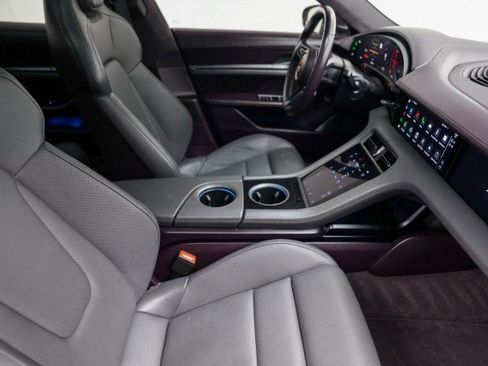 Used 2022 Porsche Taycan Turbo S image 22