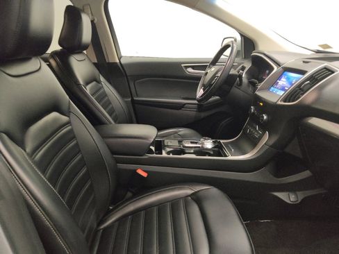 Used 2020 Ford Edge SEL FWD image 21