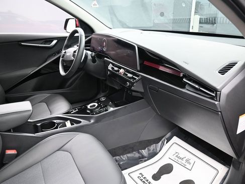 Used 2023 Kia Niro Wind w/ Wind Preserve Package image 36