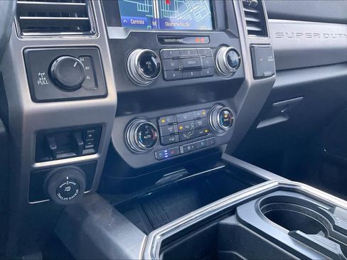 Used 2020 Ford F250 Platinum w/ Tremor Off-Road Package AWD/4WD image 33