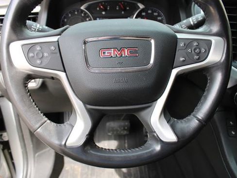 Used 2019 GMC Acadia SLT image 13